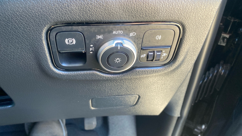 Mercedes-Benz Vito Tourer L3 Diesel Rwd 114 CDI Pro 9-Seater 9G-Tronic
